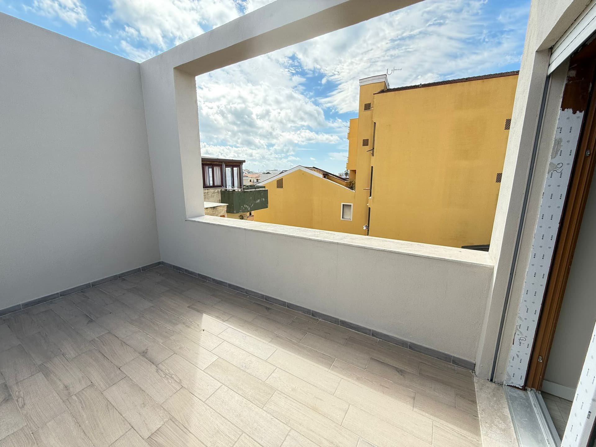 Balcony 3