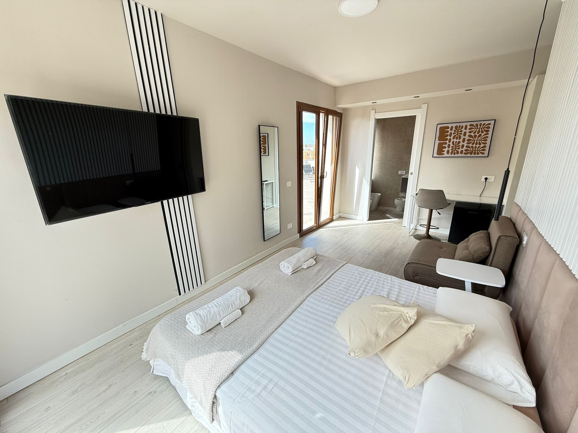 Luxury Room for 2 Guests by the Sea - 3