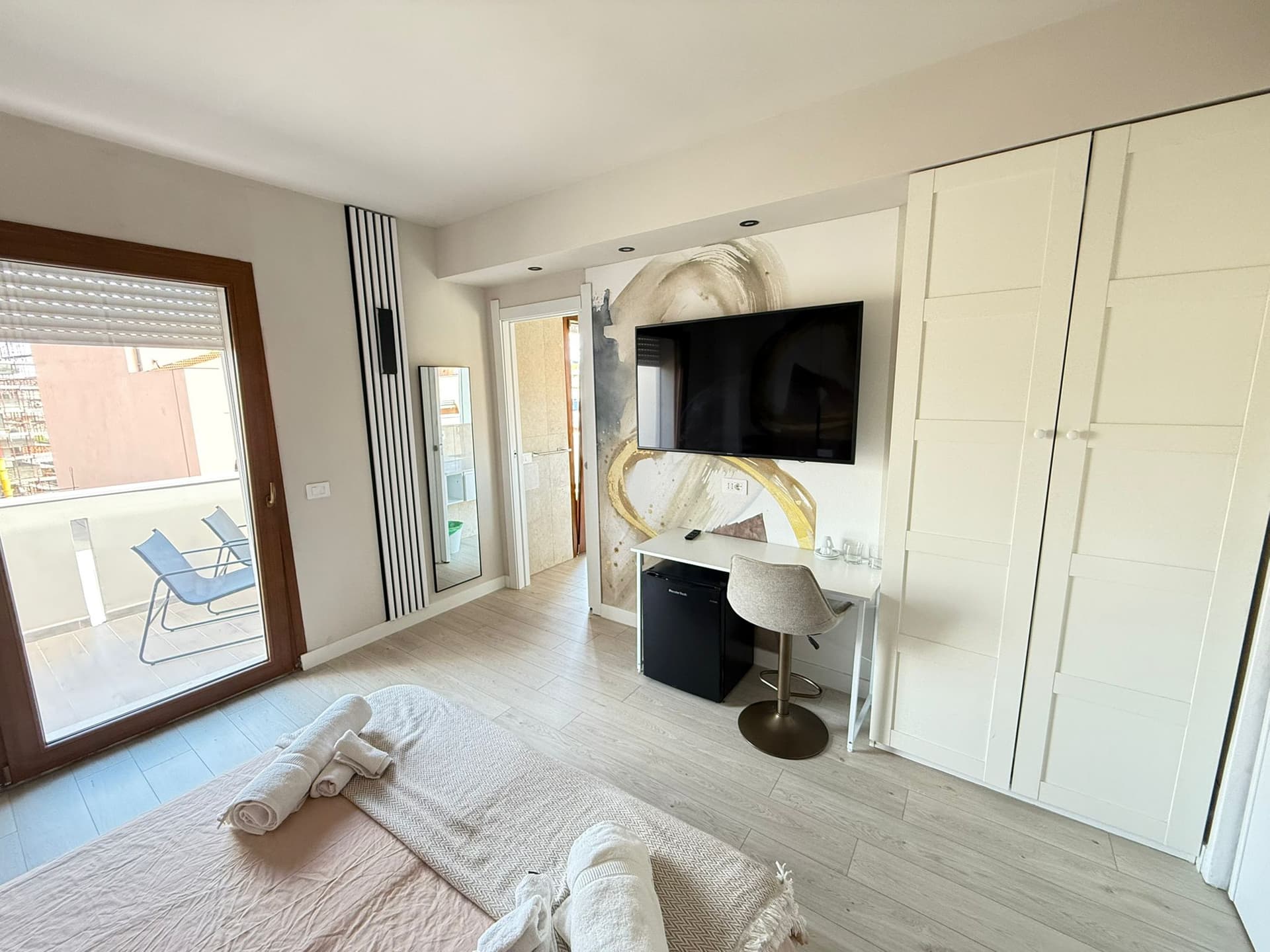 Luxury Room by the Sea 3 Pax - 3