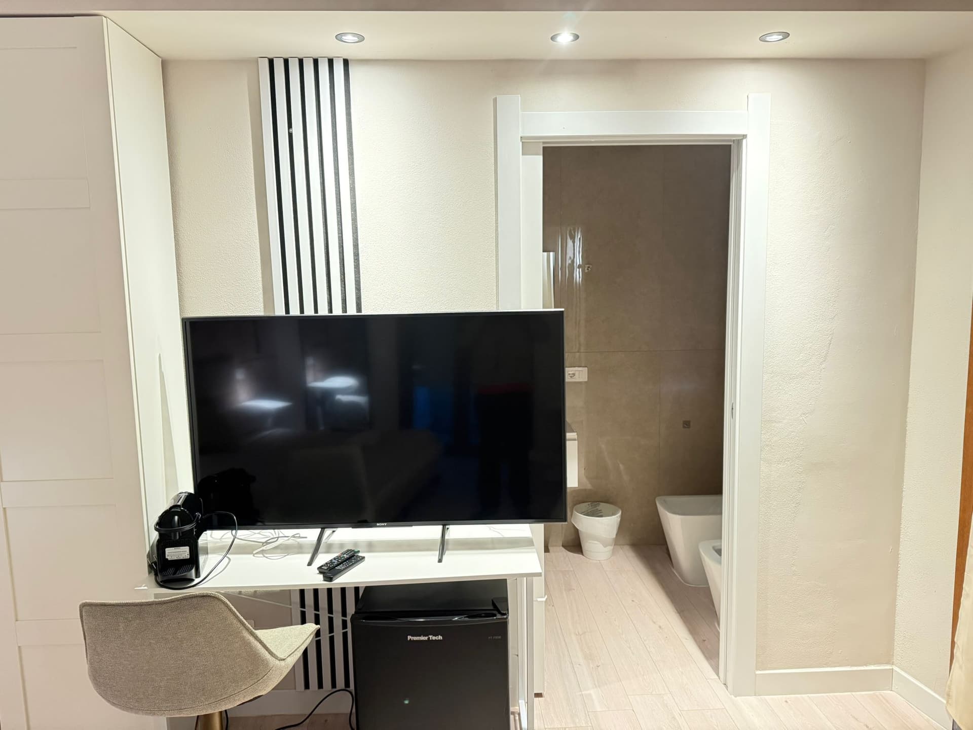 Luxury Suite for 4 Guests by the Sea - 5