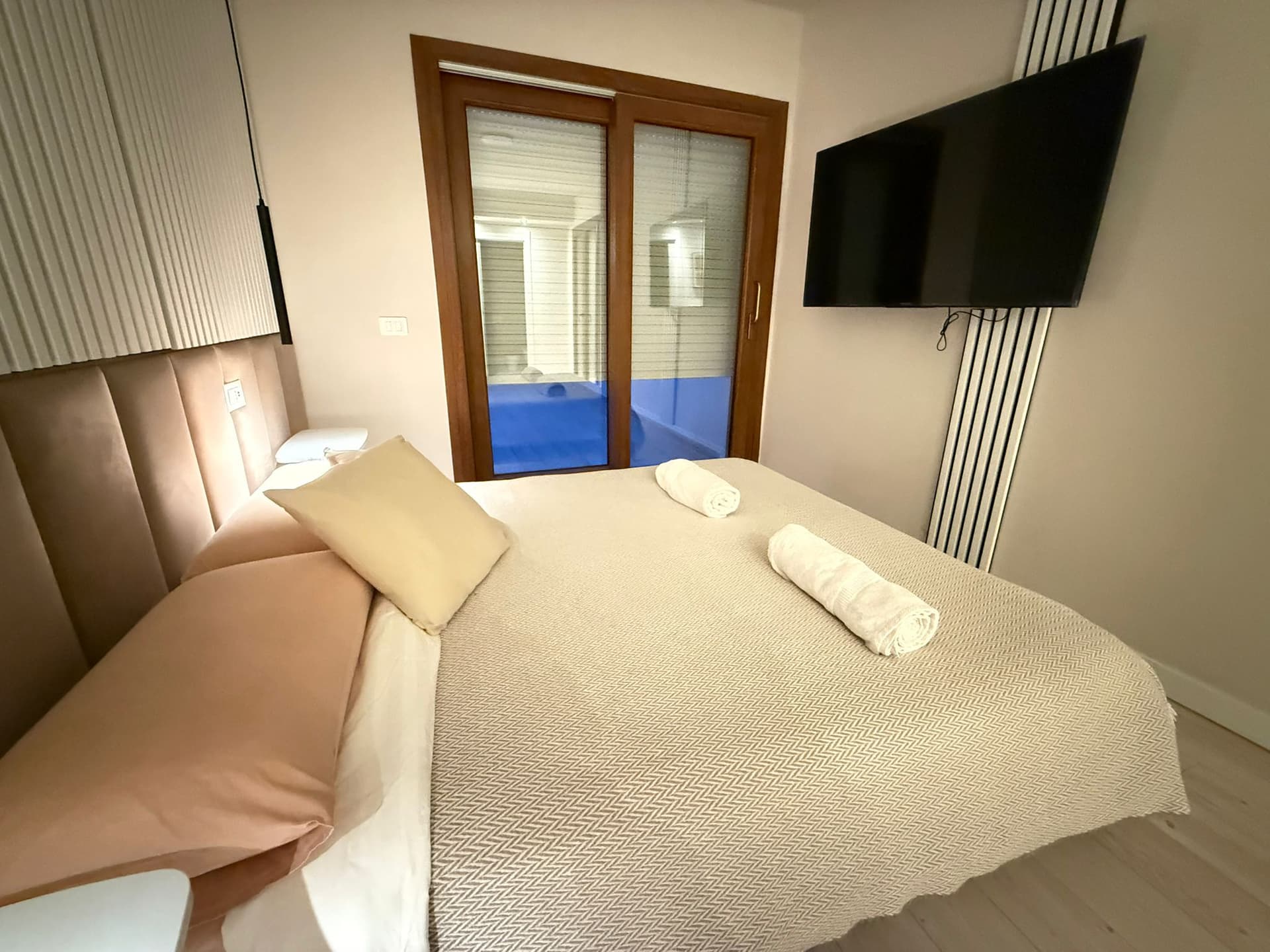 Luxury Suite by the Sea, Triple - 2
